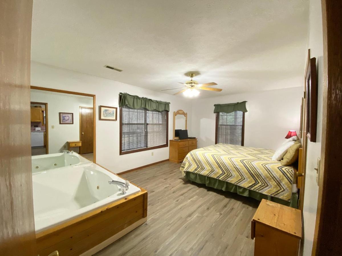 Secluded Romance Villa Gatlinburg Bagian luar foto